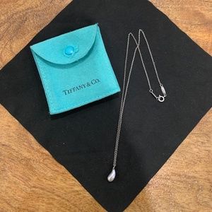 Tiffany Teardrop Pendant - Silver